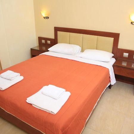 Hotel Zeus 阿菲托斯 外观 照片